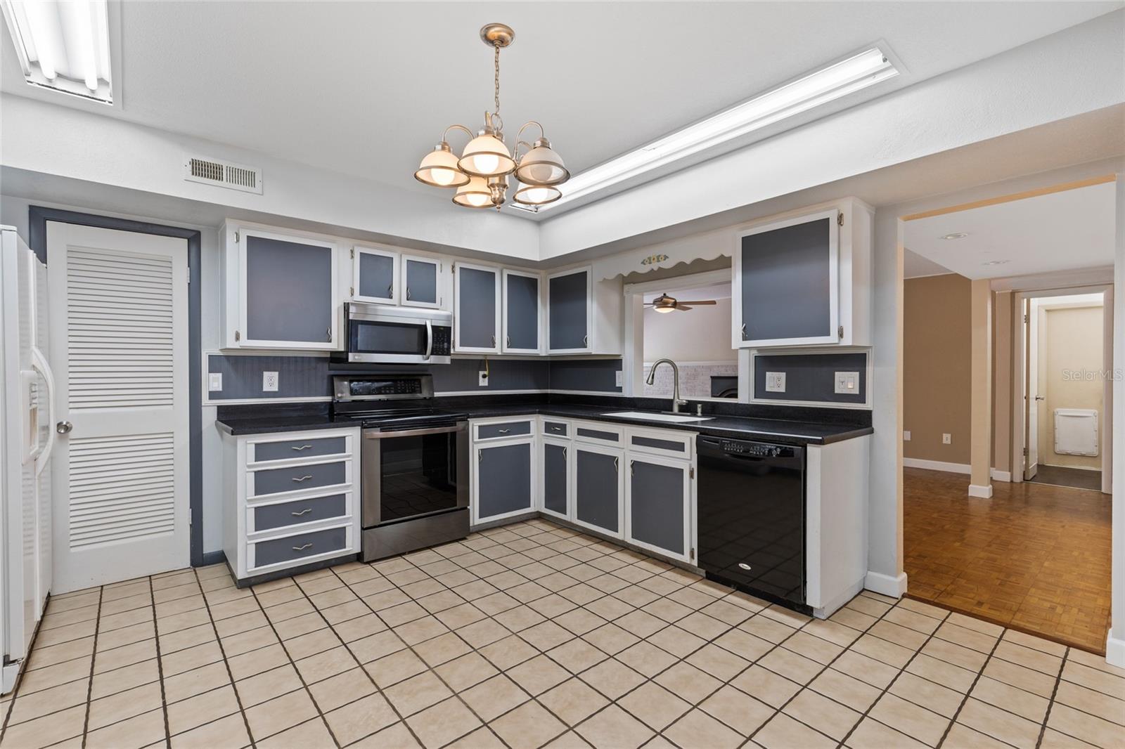 Image 13 of 49 For 1826 21st Street