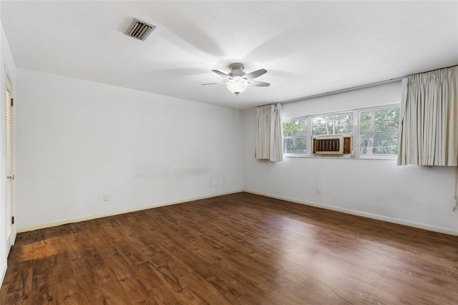 Image 24 of 49 For 1826 21st Street