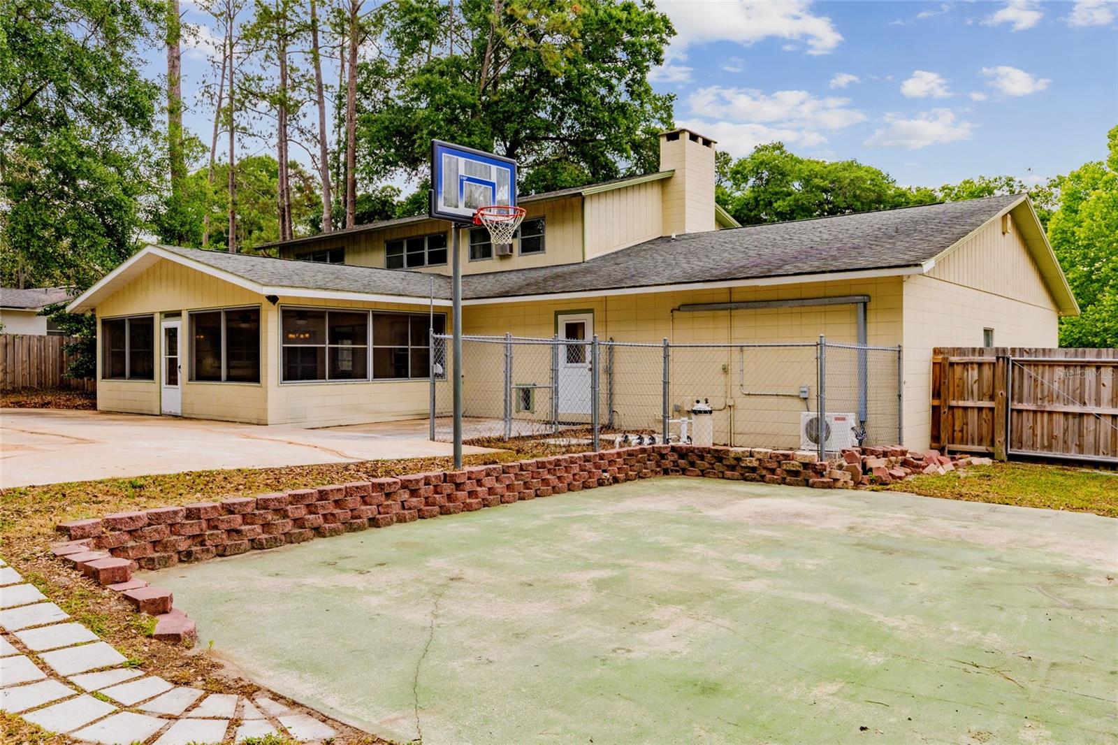 Image 40 of 49 For 1826 21st Street