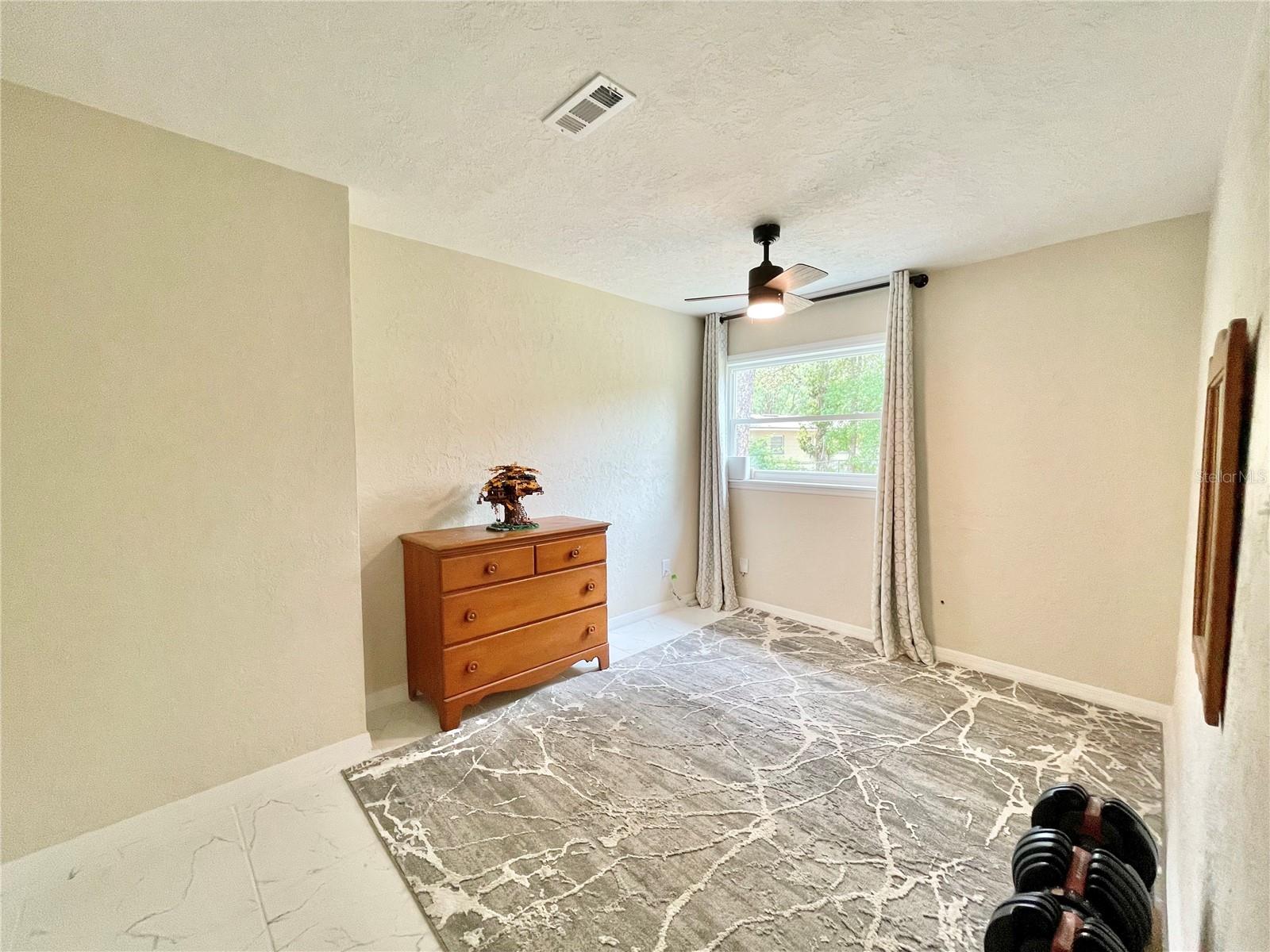 Image 15 of 37 For 2931 17th Drive