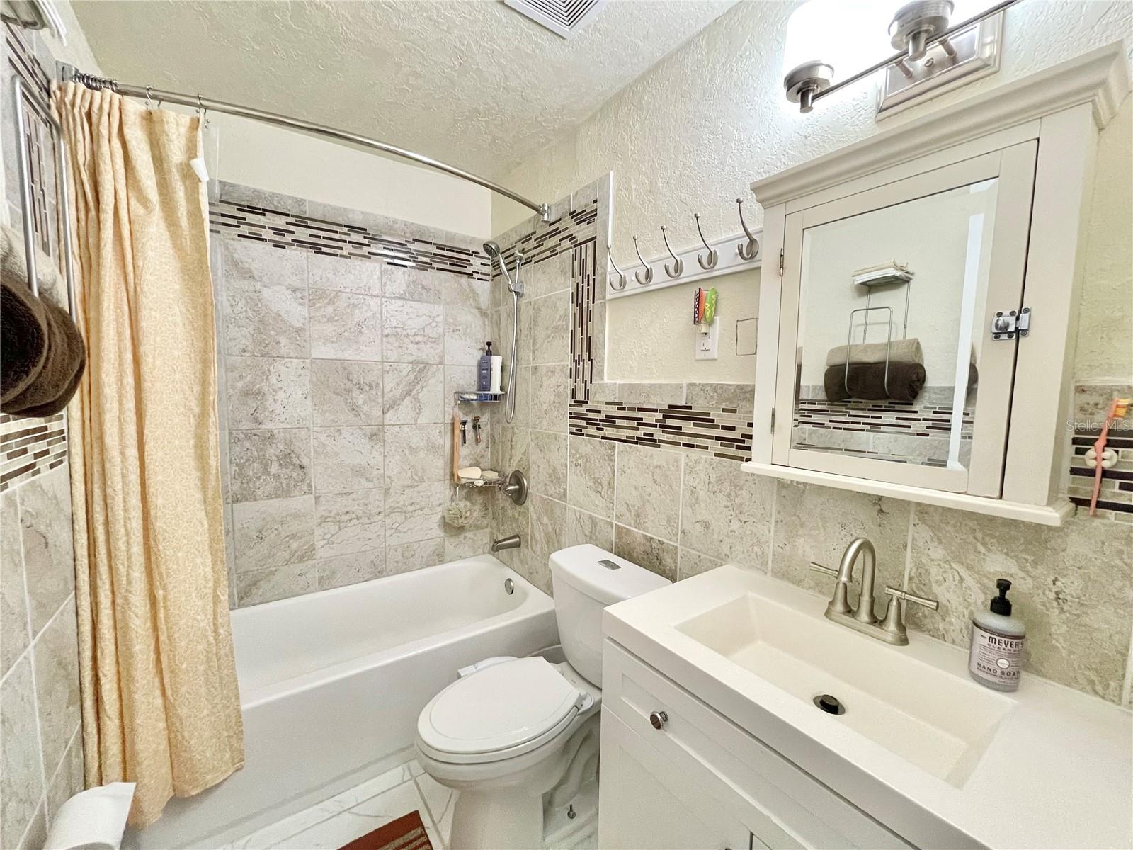 Image 16 of 37 For 2931 17th Drive