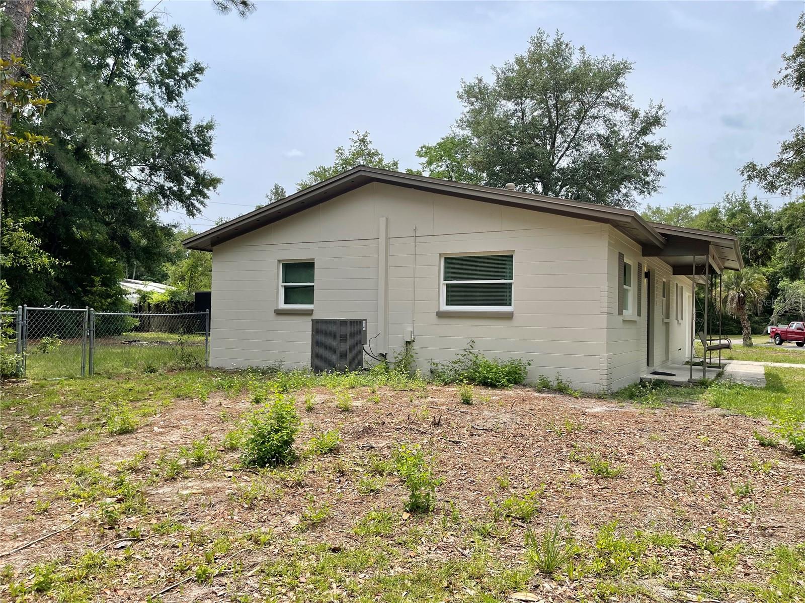Image 31 of 37 For 2931 17th Drive