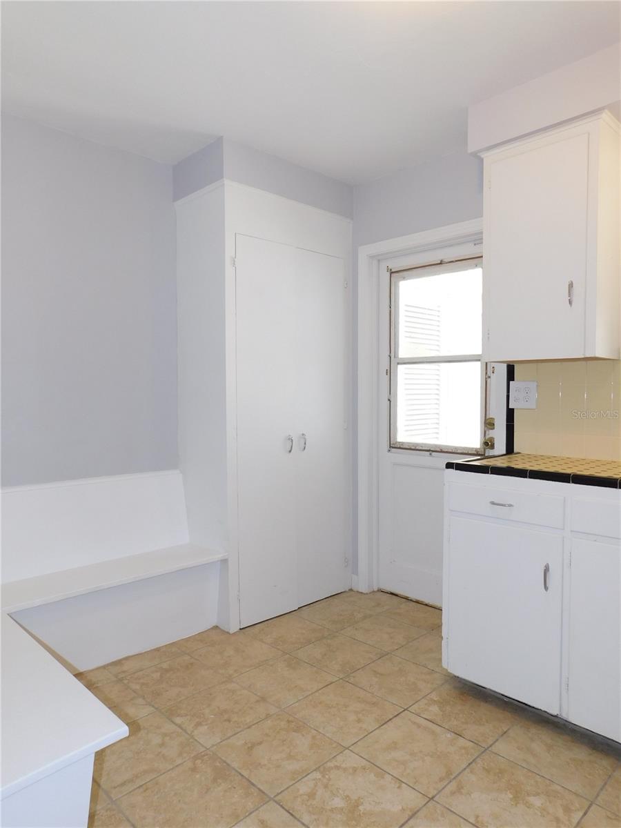 Image 6 of 14 For 552 5th Avenue