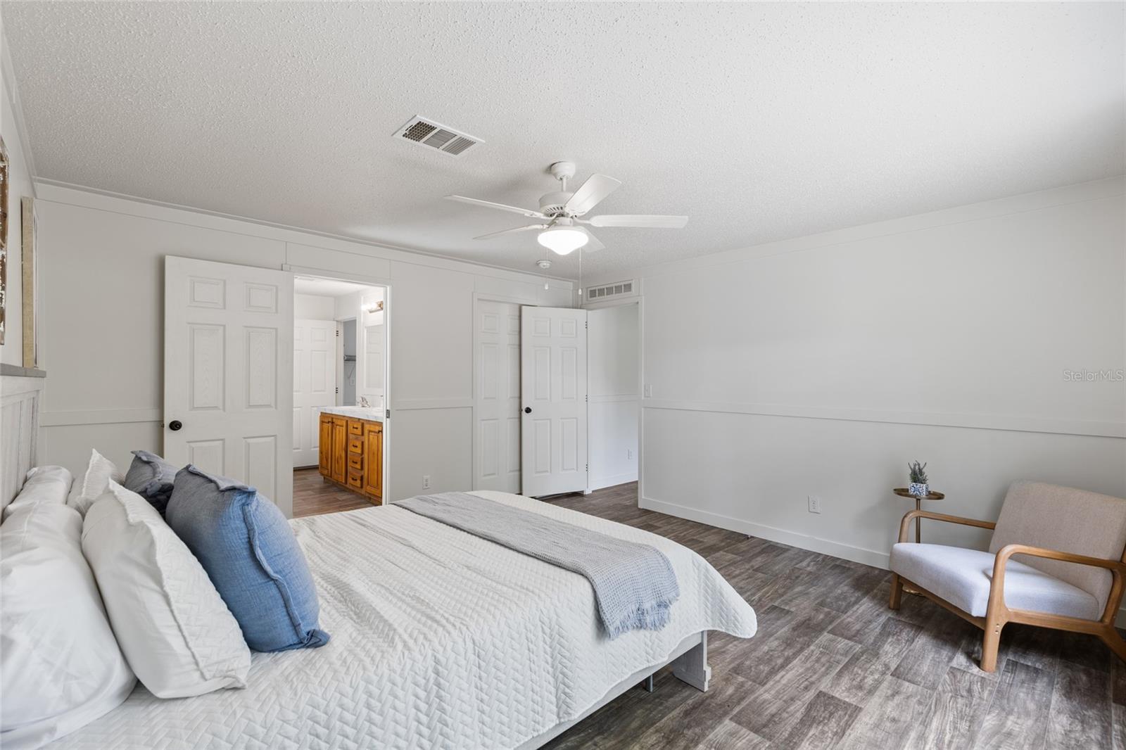 Image 19 of 36 For 6269 18th Terrace