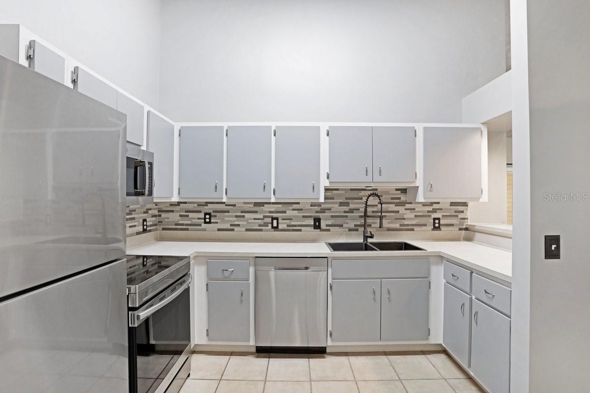 Image 6 of 14 For 4700 Archer Road 23