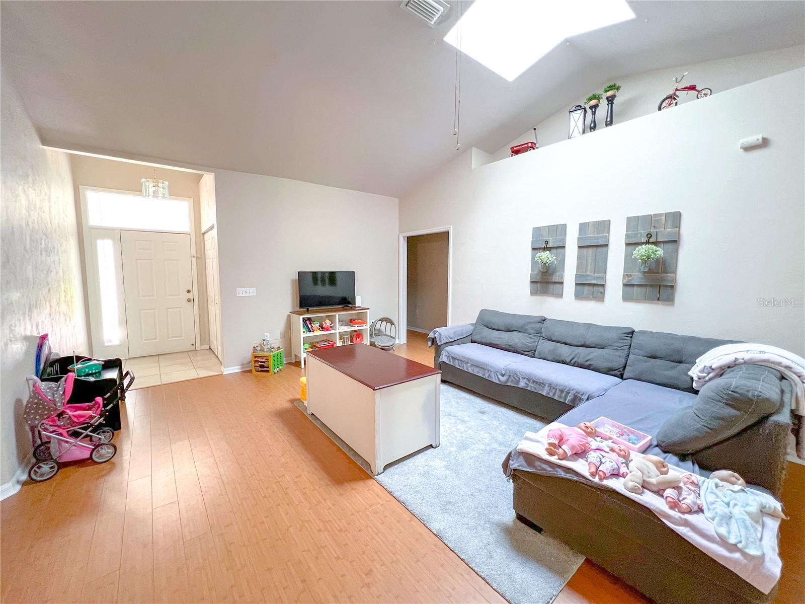 Image 3 of 17 For 4332 34th Drive