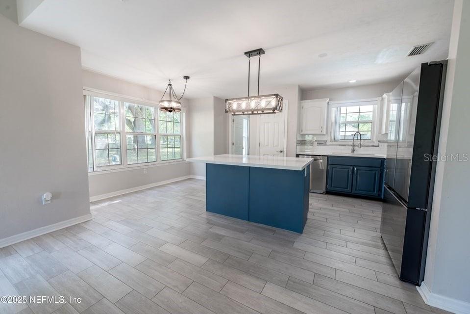 Image 10 of 34 For 11802 83rd Drive
