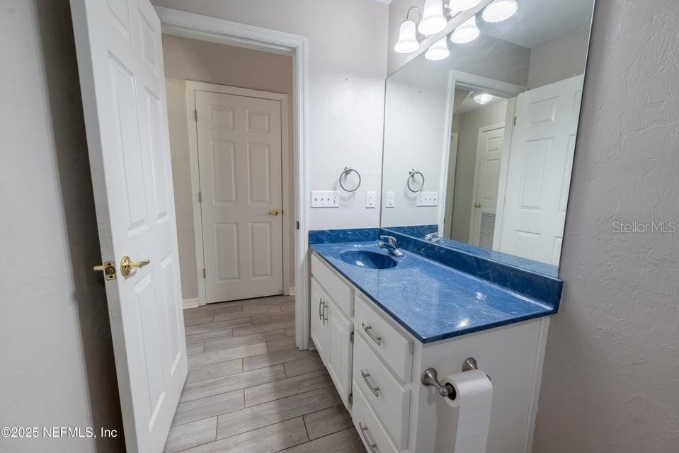 Image 20 of 34 For 11802 83rd Drive