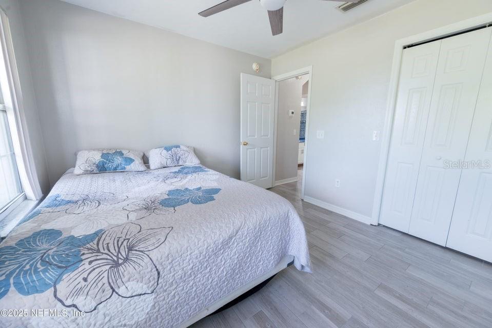 Image 22 of 34 For 11802 83rd Drive