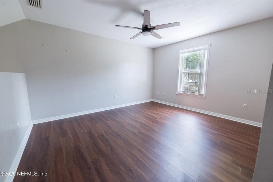 Image 28 of 34 For 11802 83rd Drive