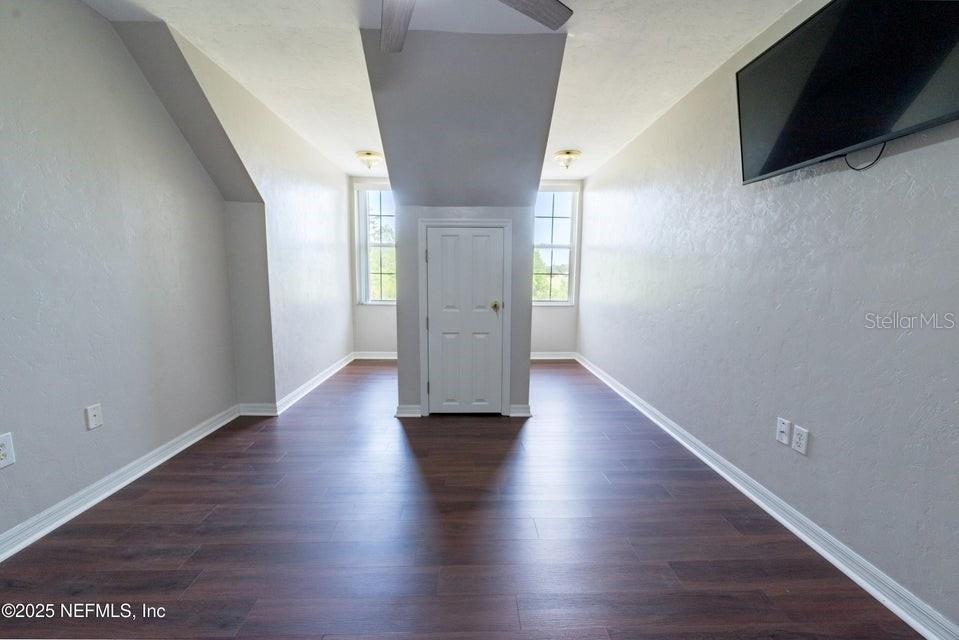 Image 30 of 34 For 11802 83rd Drive