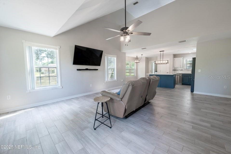 Image 9 of 34 For 11802 83rd Drive