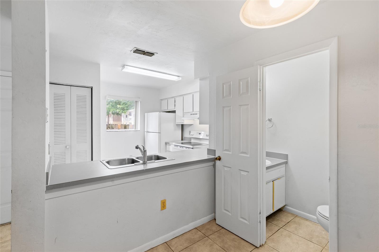 Image 7 of 23 For 2219 39th Way