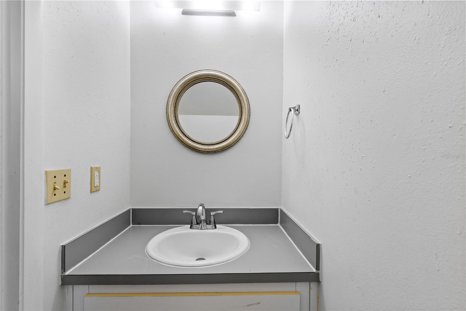 Image 8 of 23 For 2219 39th Way