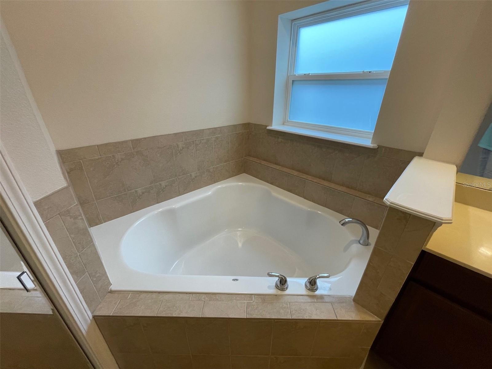 Image 10 of 50 For 8216 54th Street