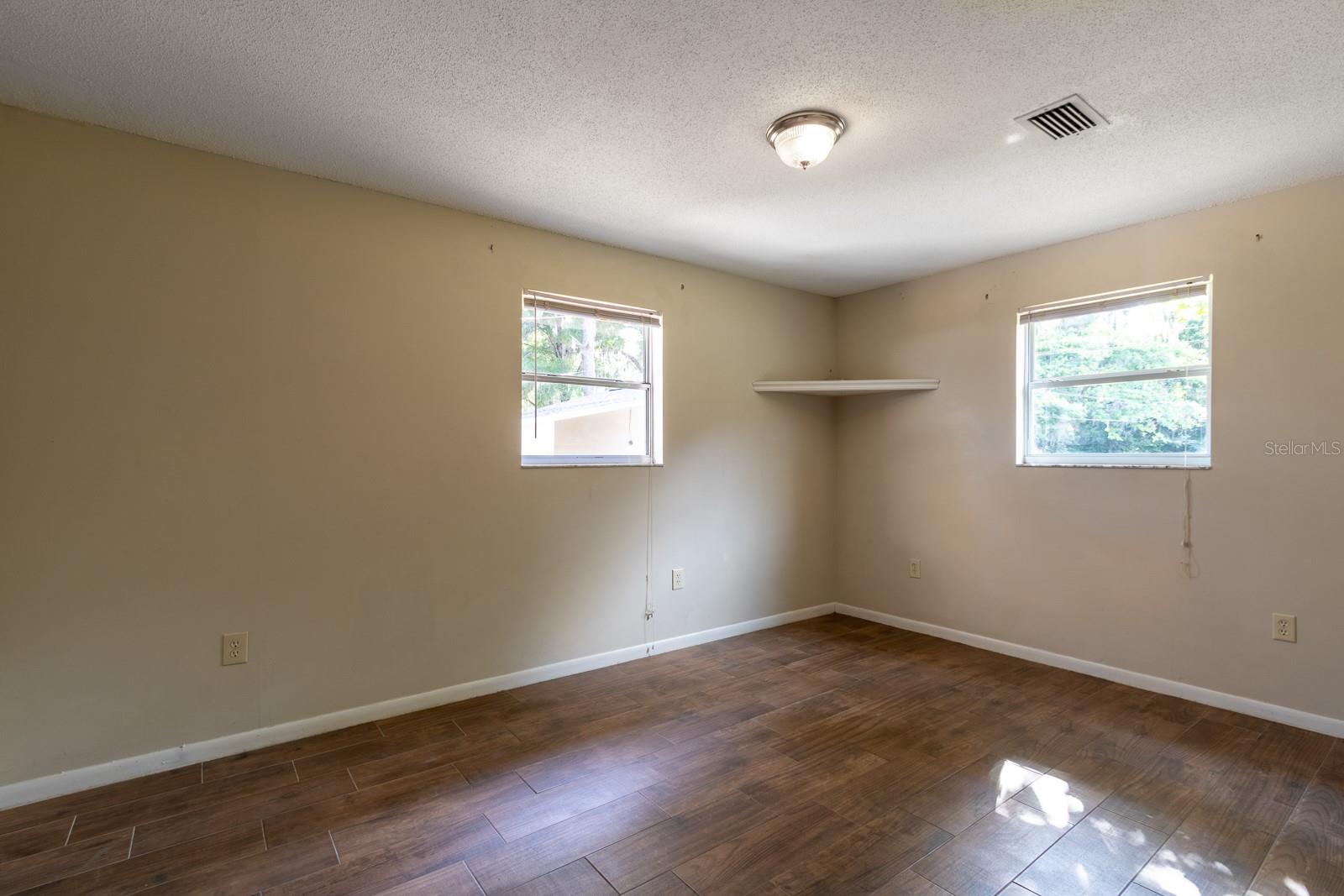 Image 18 of 35 For 4729 19th Avenue