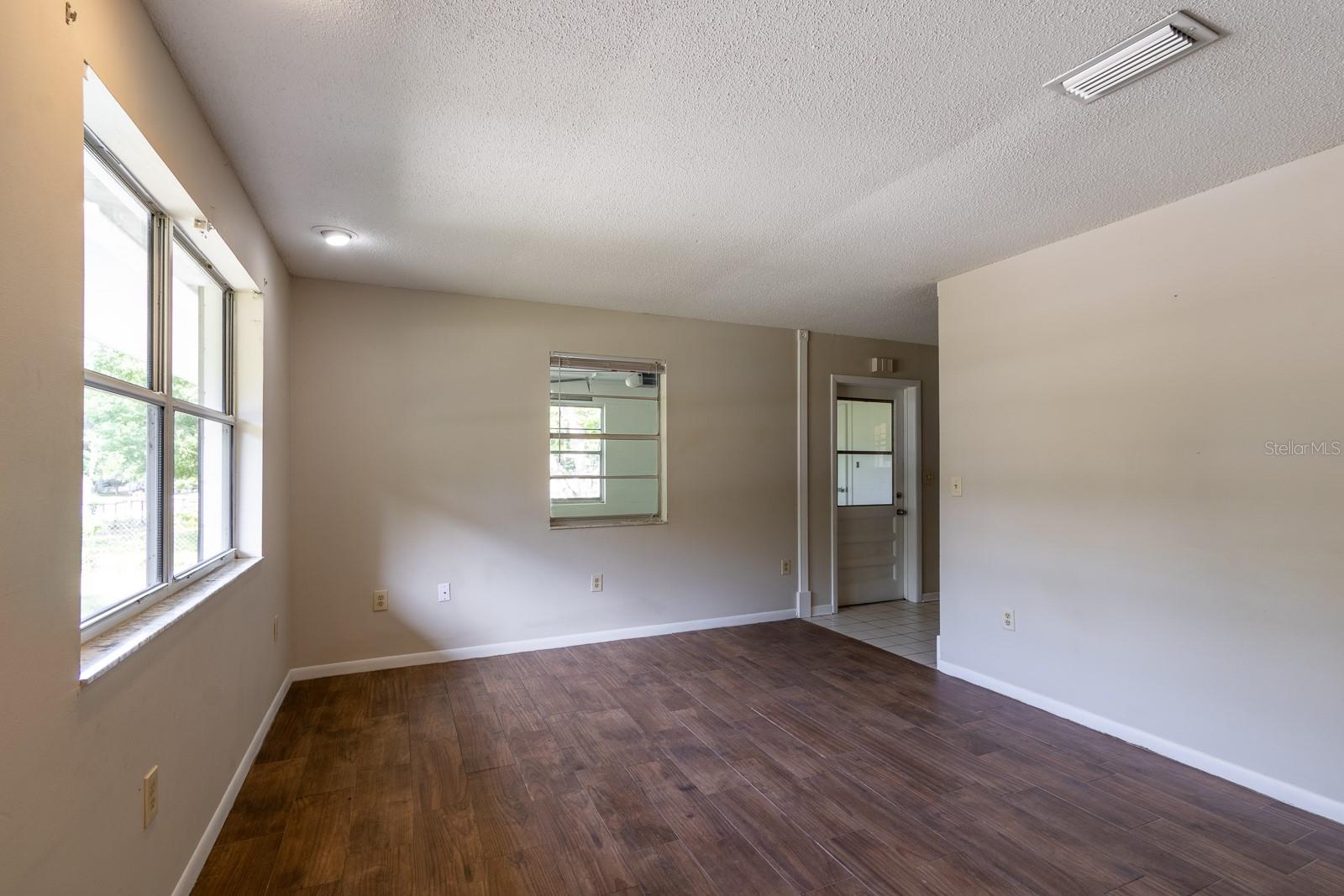 Image 6 of 35 For 4729 19th Avenue