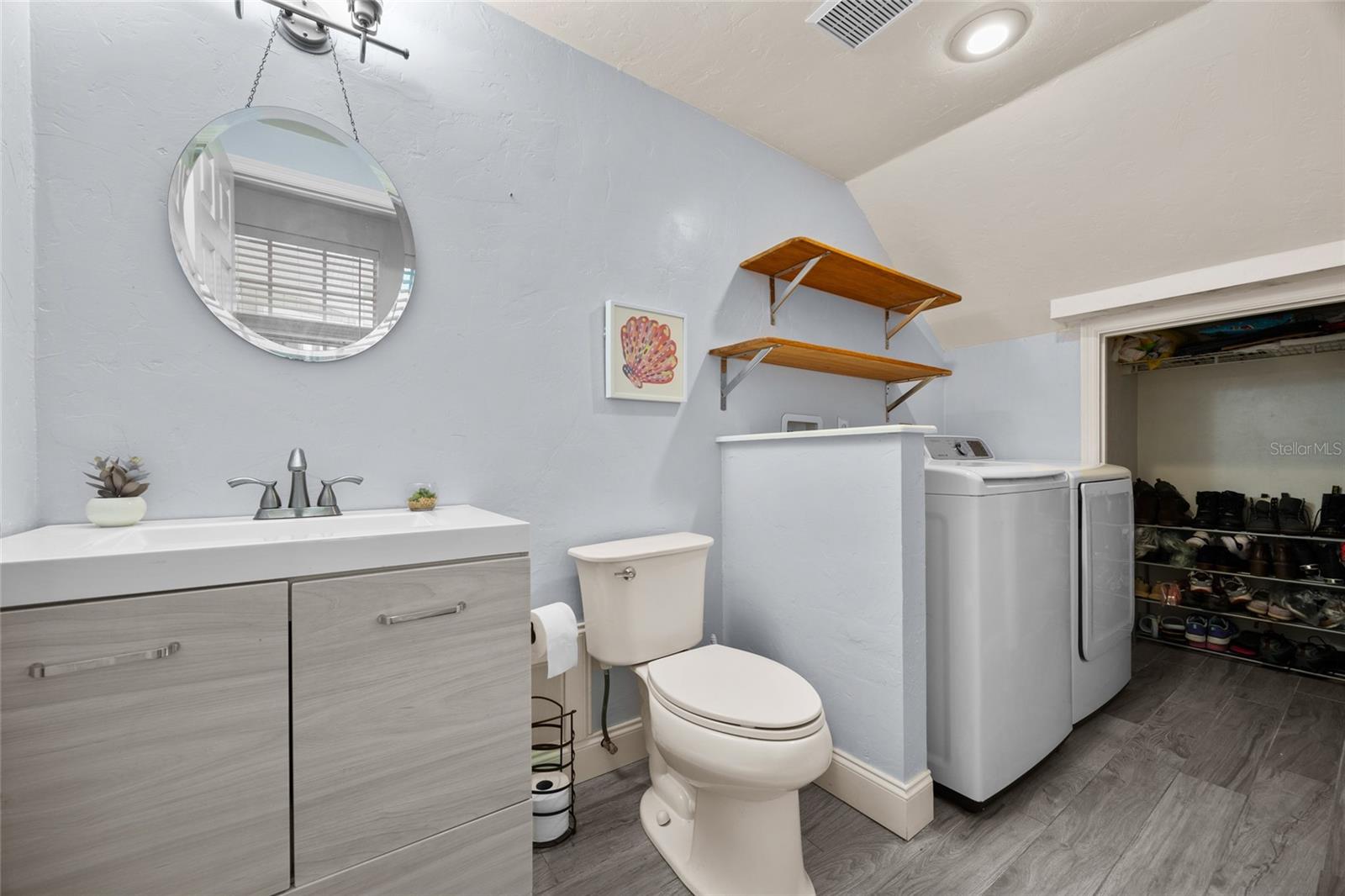 Image 17 of 35 For 7202 52nd Terrace
