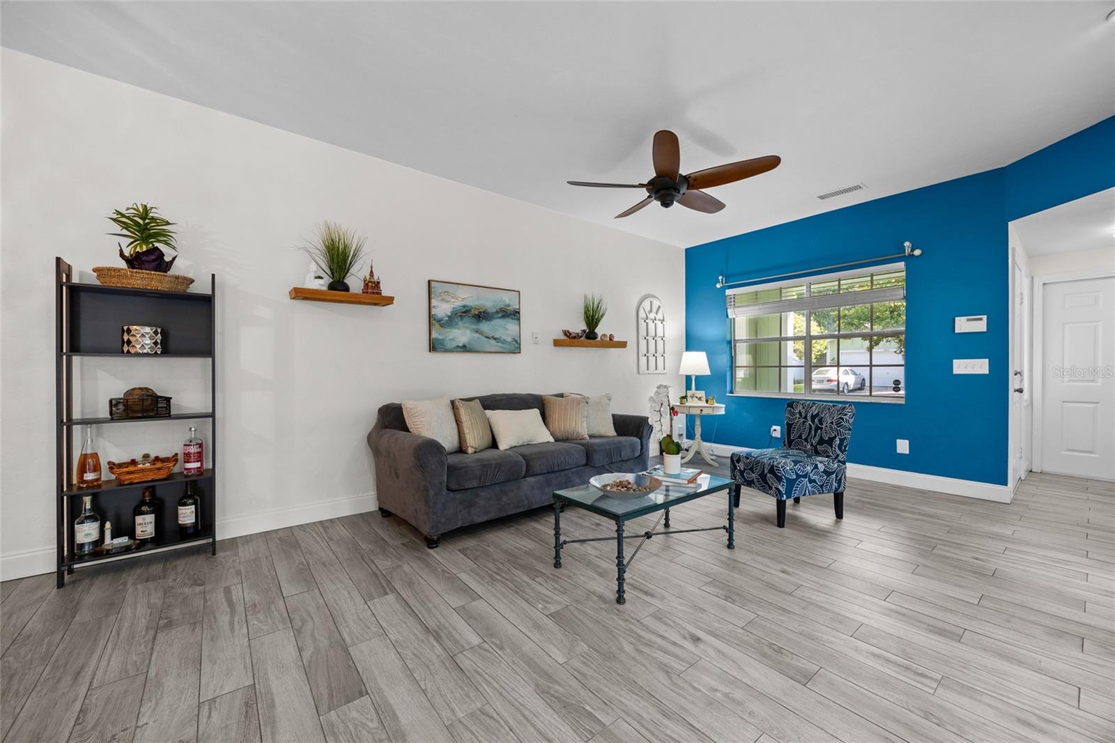 Image 4 of 35 For 7202 52nd Terrace