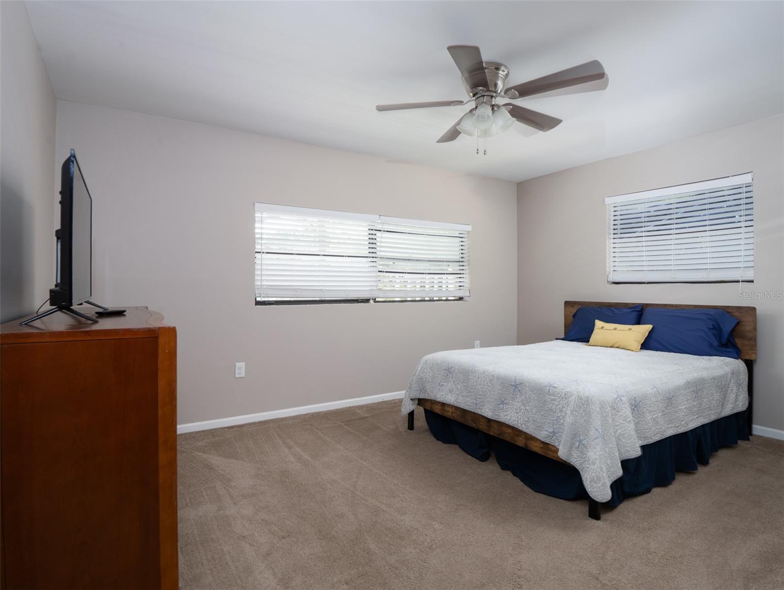 Image 22 of 46 For 7480 Paradise Drive