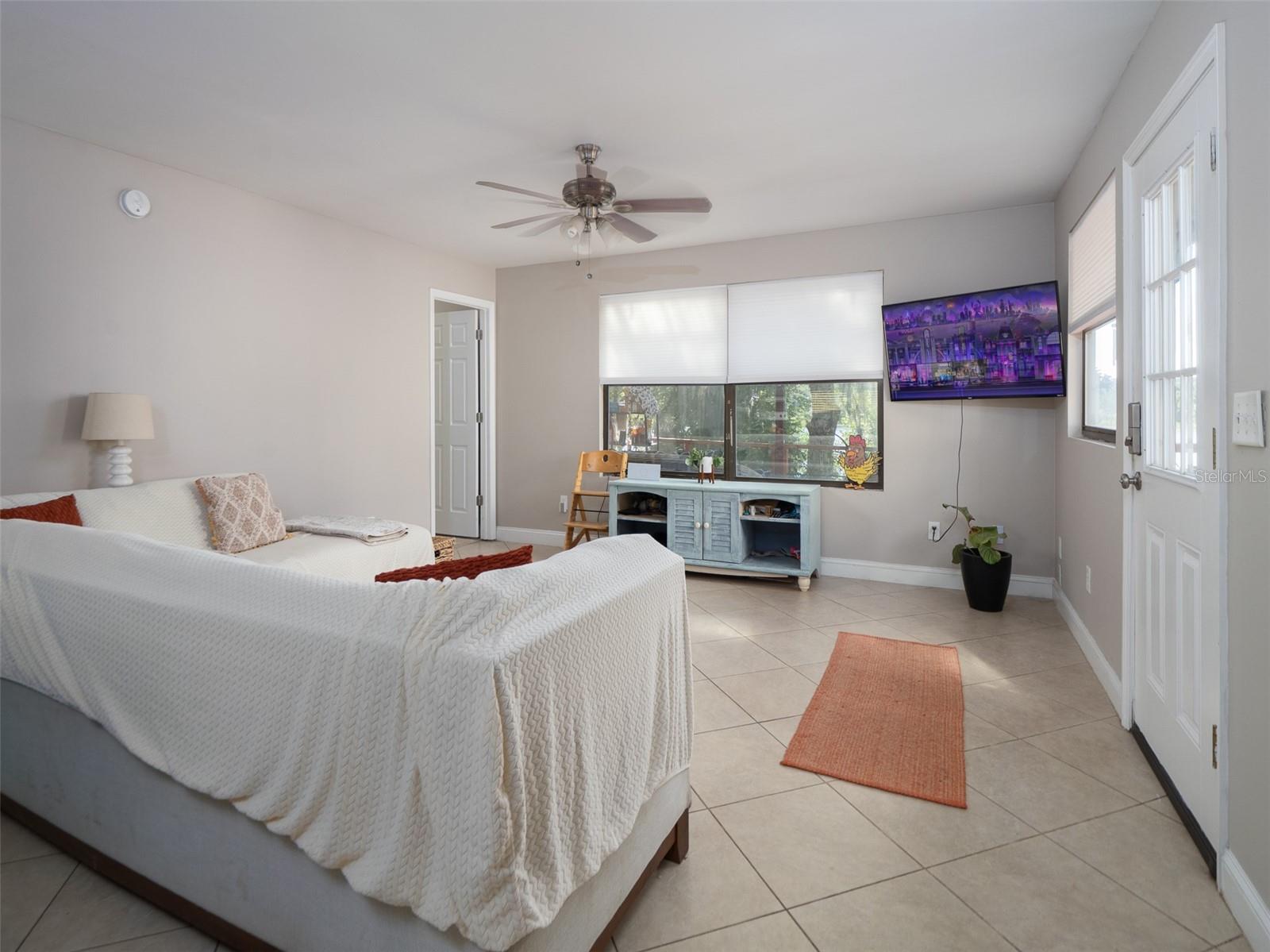 Image 9 of 46 For 7480 Paradise Drive