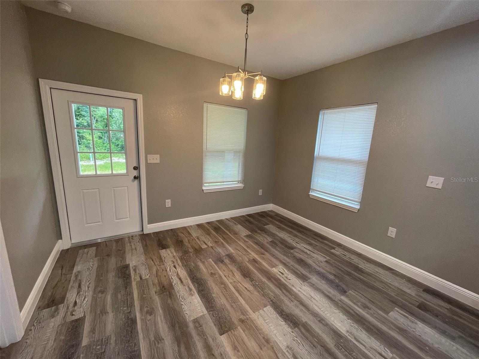 Image 10 of 22 For 634 15 Terrace