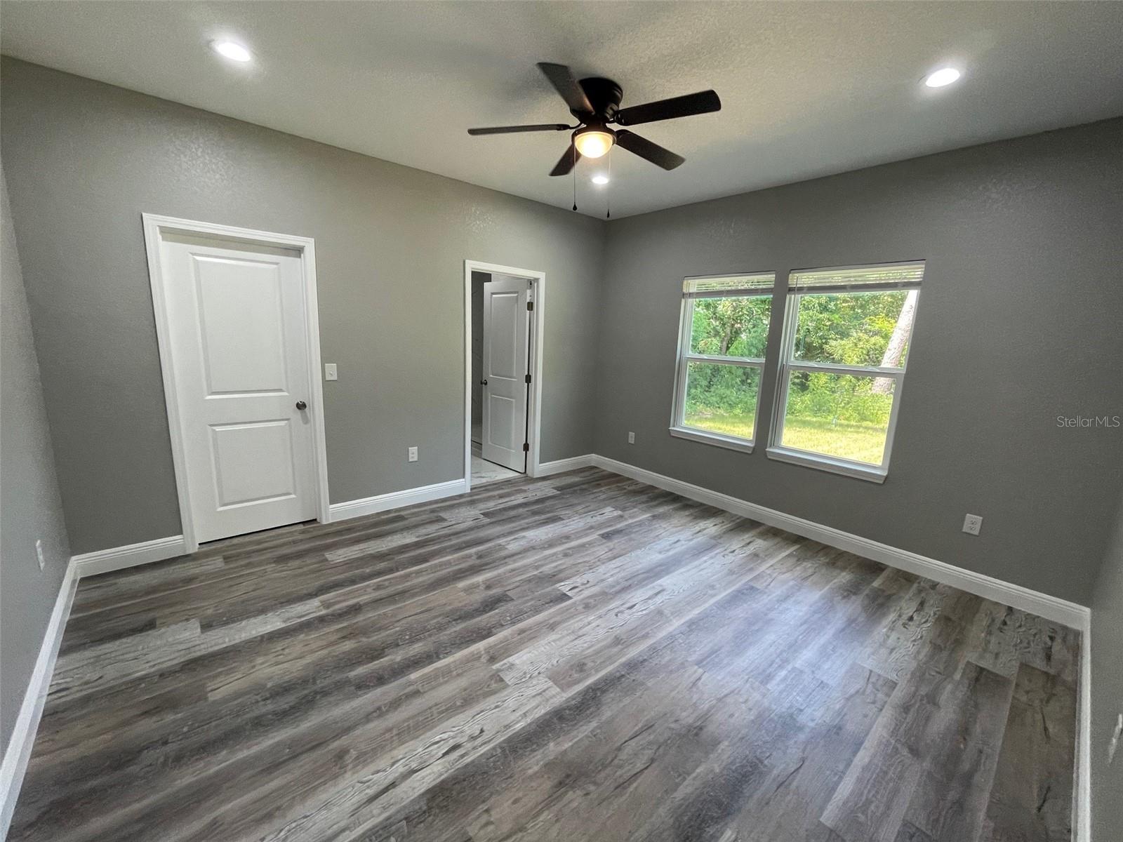 Image 12 of 22 For 634 15 Terrace