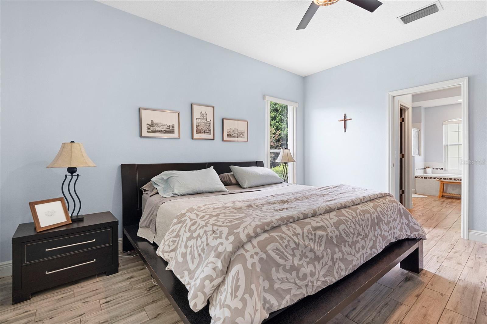 Image 18 of 44 For 23510 Oak Prairie Circle