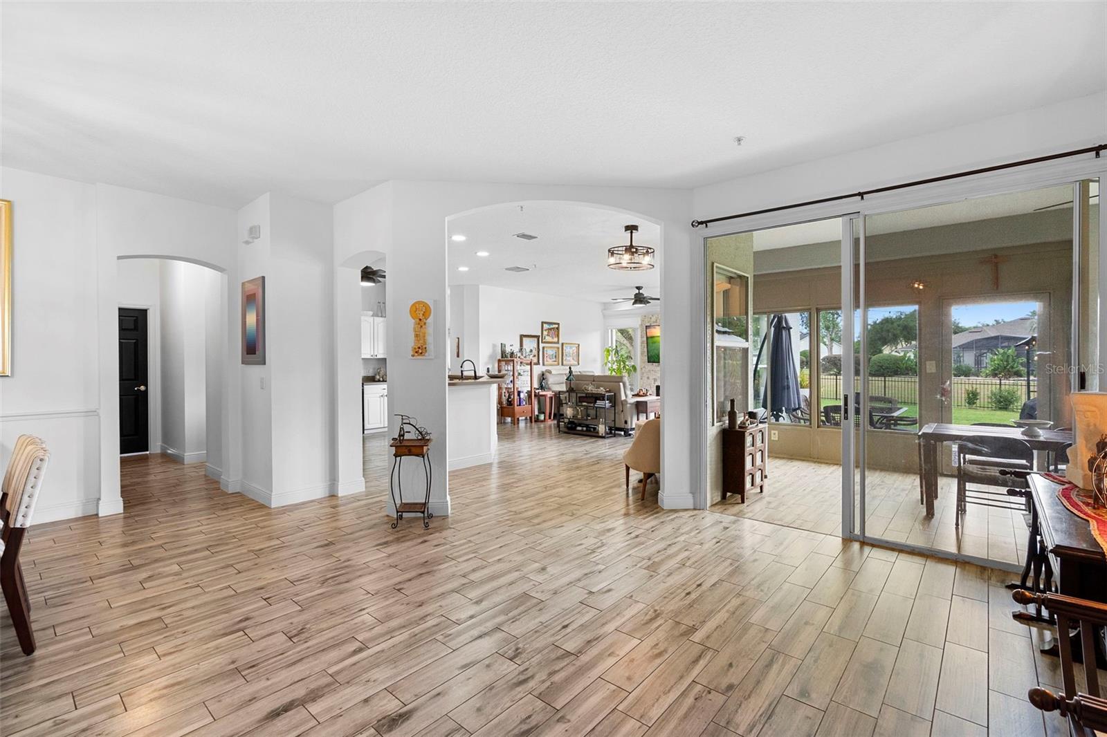 Image 4 of 44 For 23510 Oak Prairie Circle