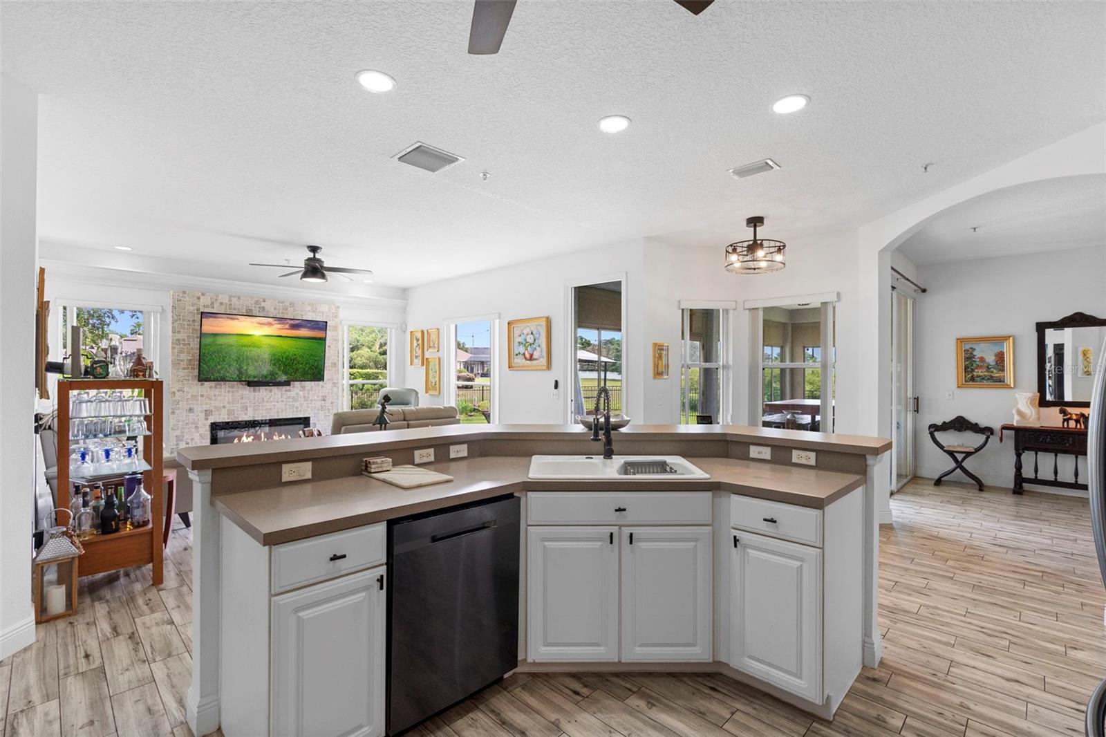 Image 7 of 44 For 23510 Oak Prairie Circle