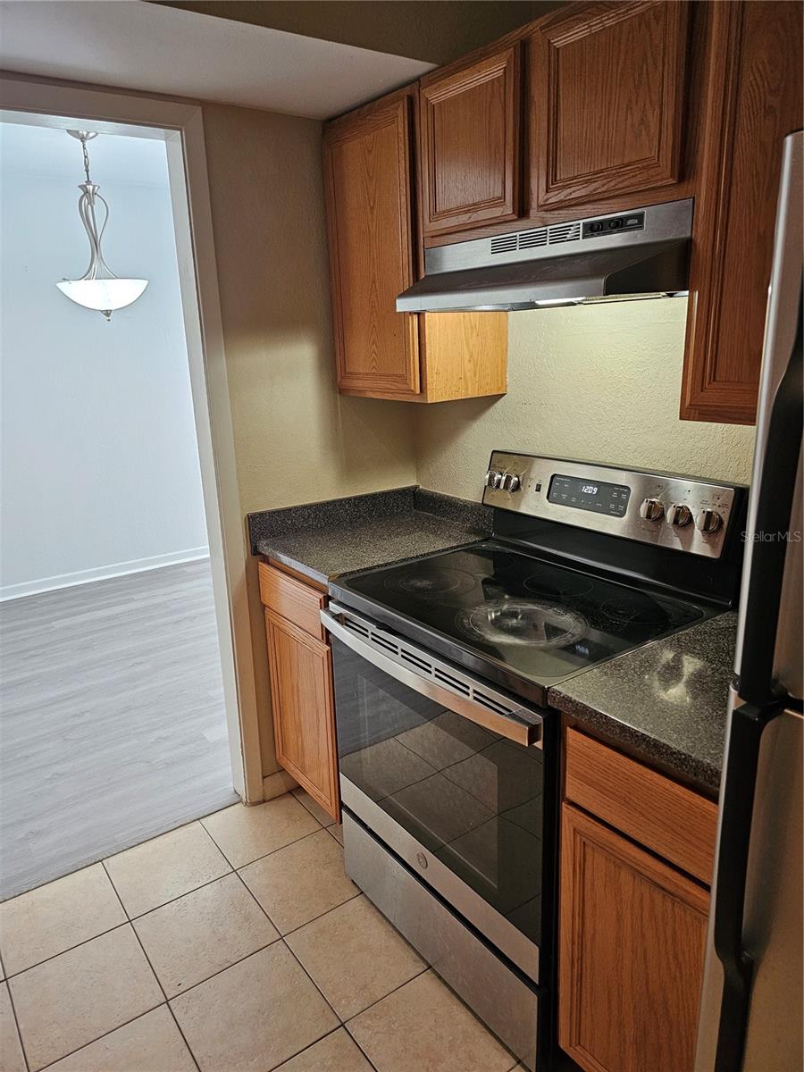 Image 12 of 23 For 507 39th Road 220
