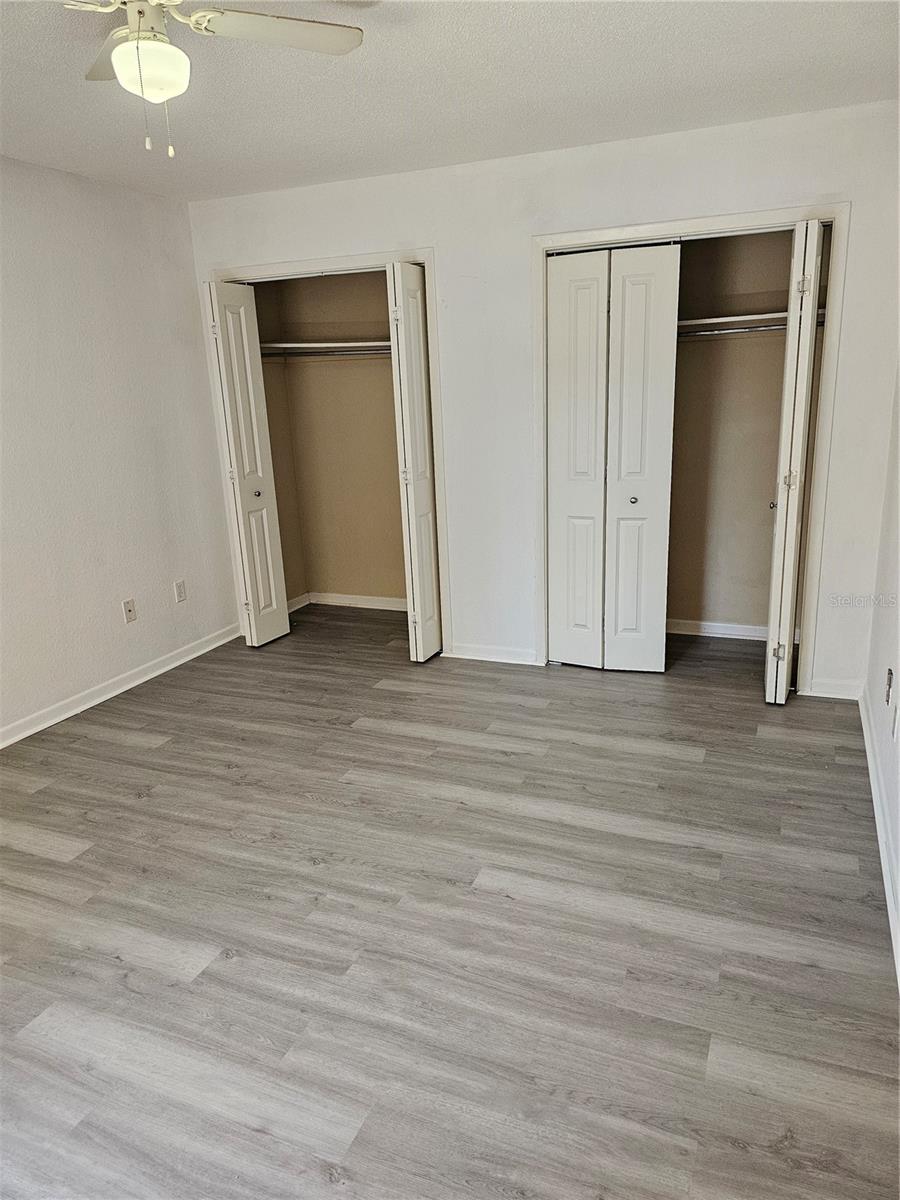 Image 19 of 23 For 507 39th Road 220