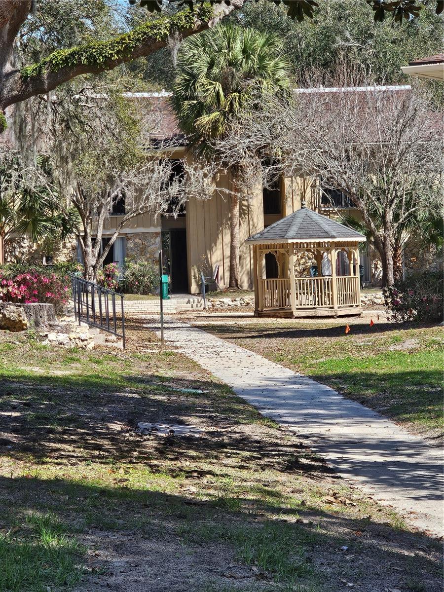 Image 21 of 23 For 507 39th Road 220
