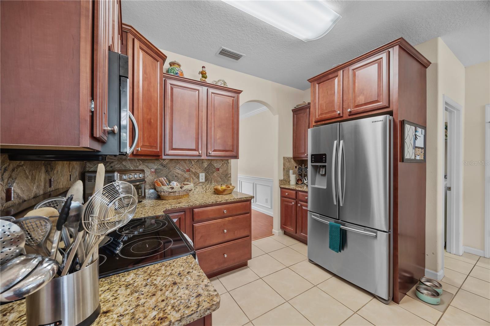 Image 13 of 40 For 15527 194th Place