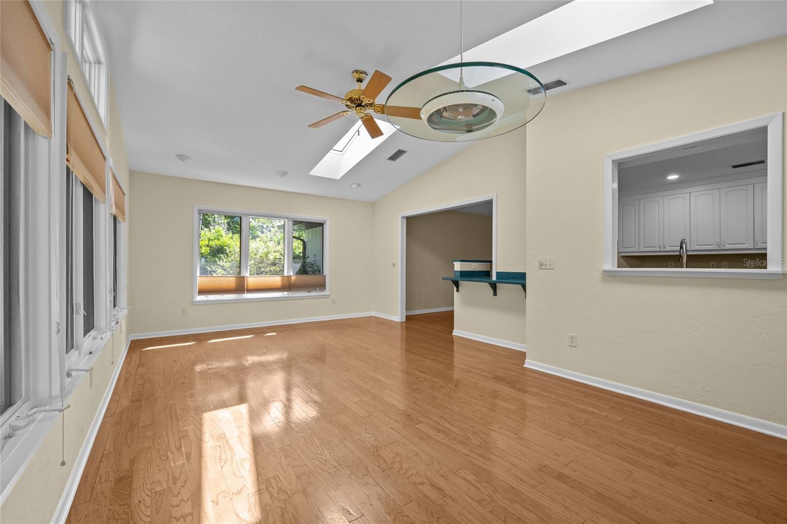 Image 5 of 29 For 1602 39th Drive