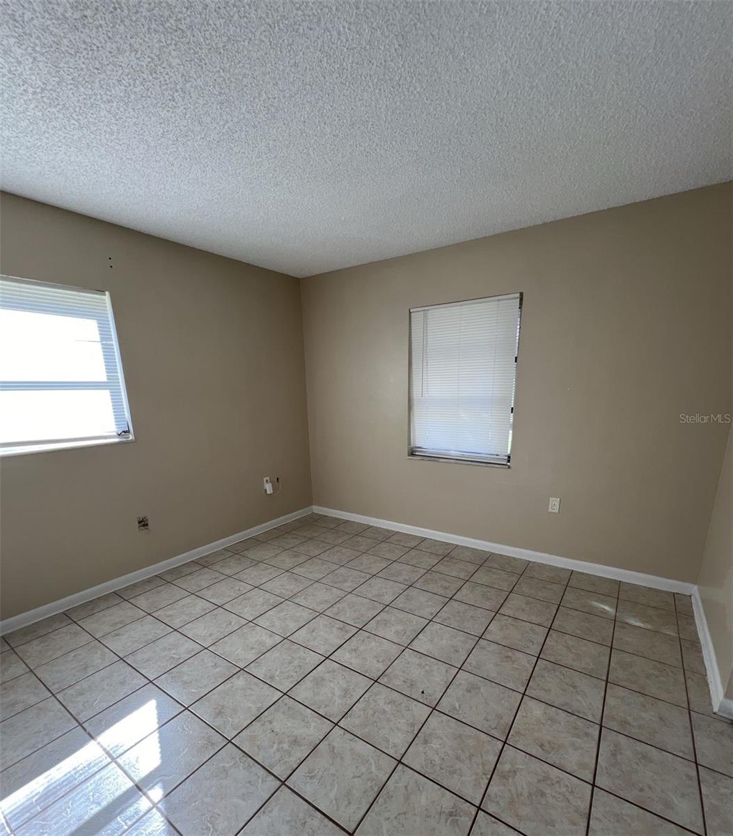 Image 15 of 27 For 14719 39th Circle