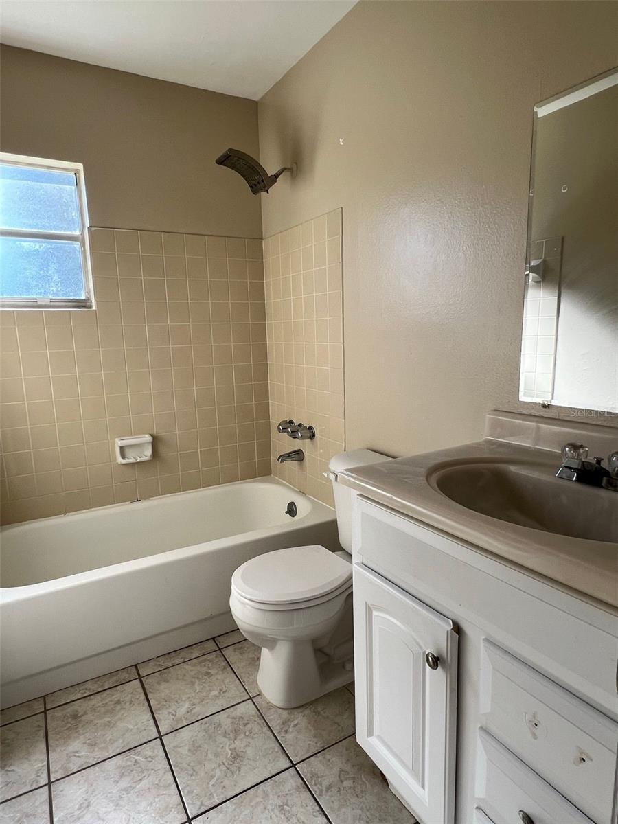 Image 16 of 27 For 14719 39th Circle