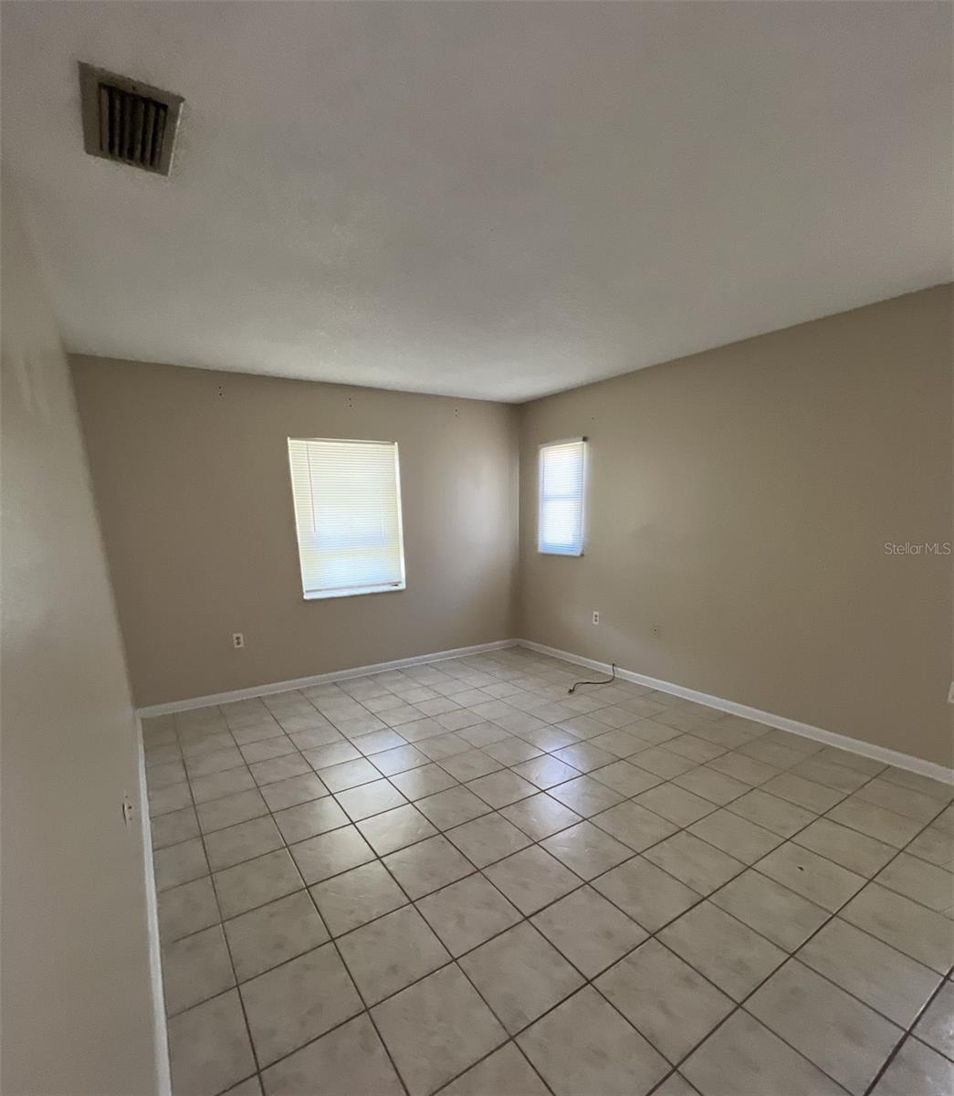Image 21 of 27 For 14719 39th Circle