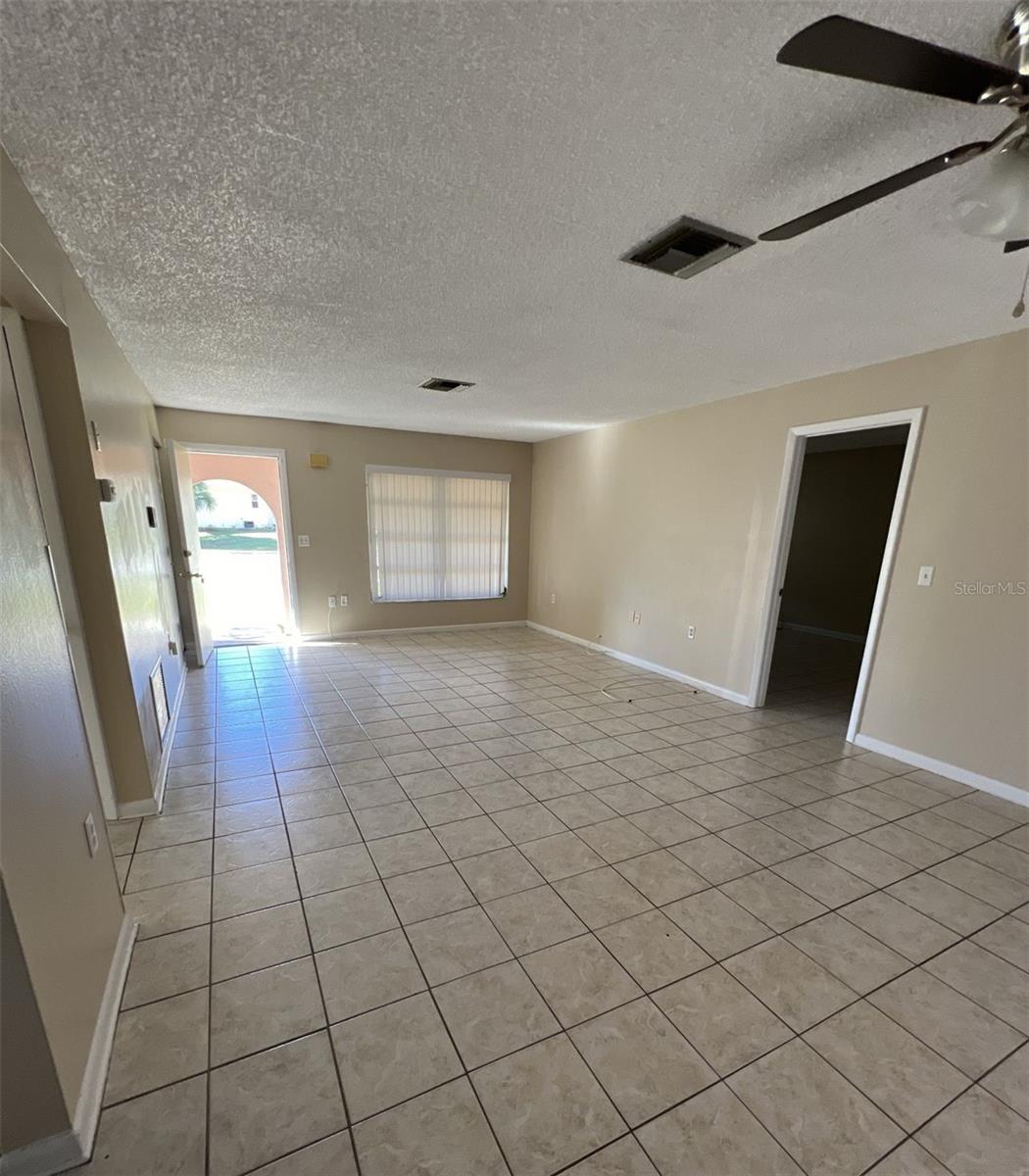 Image 6 of 27 For 14719 39th Circle