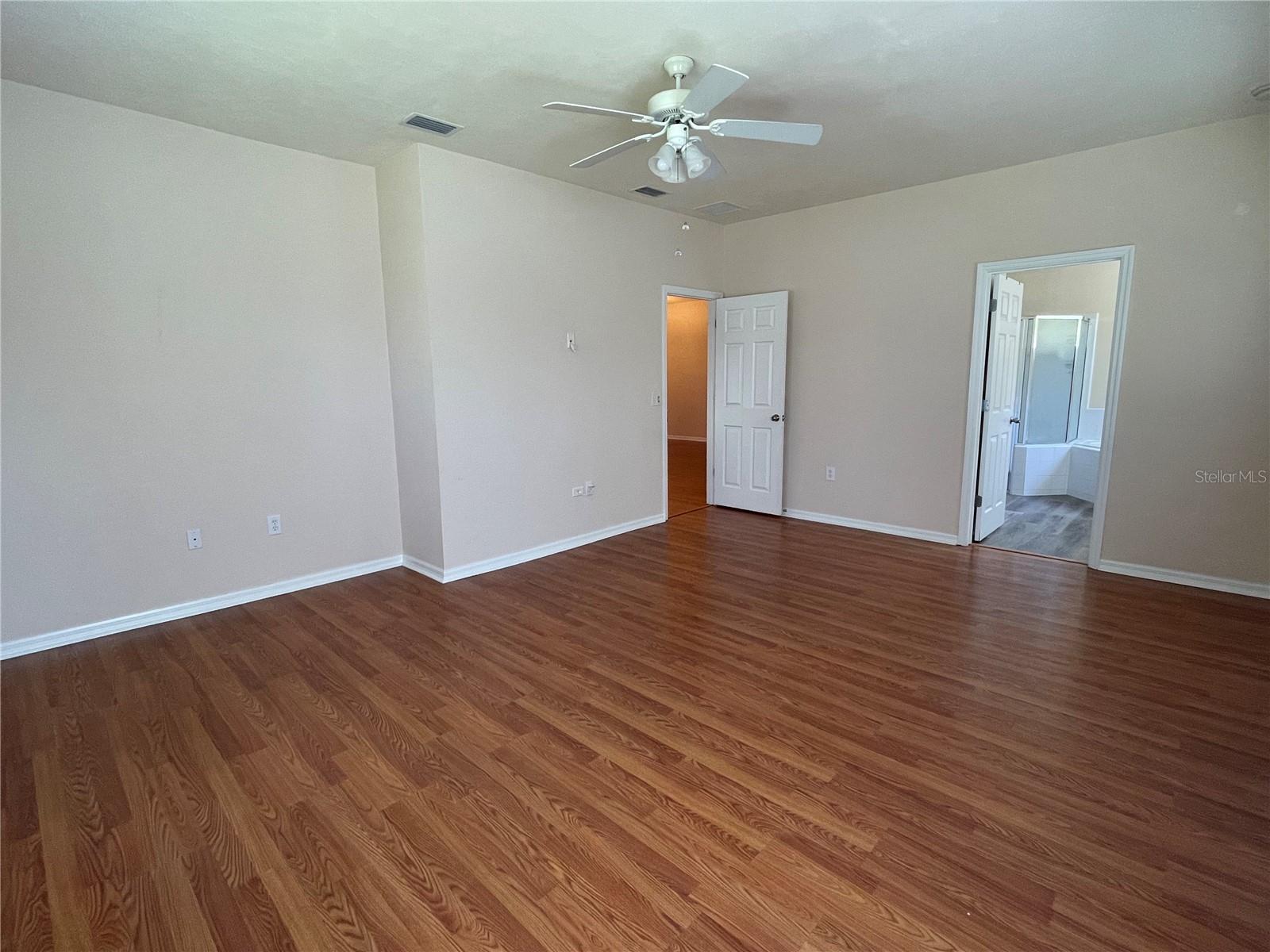 Image 10 of 29 For 7518 85th Drive
