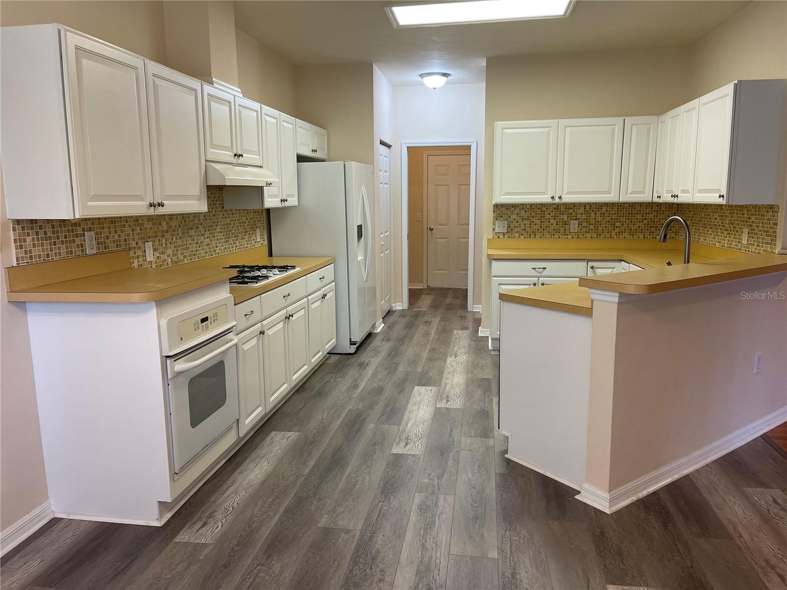 Image 6 of 29 For 7518 85th Drive