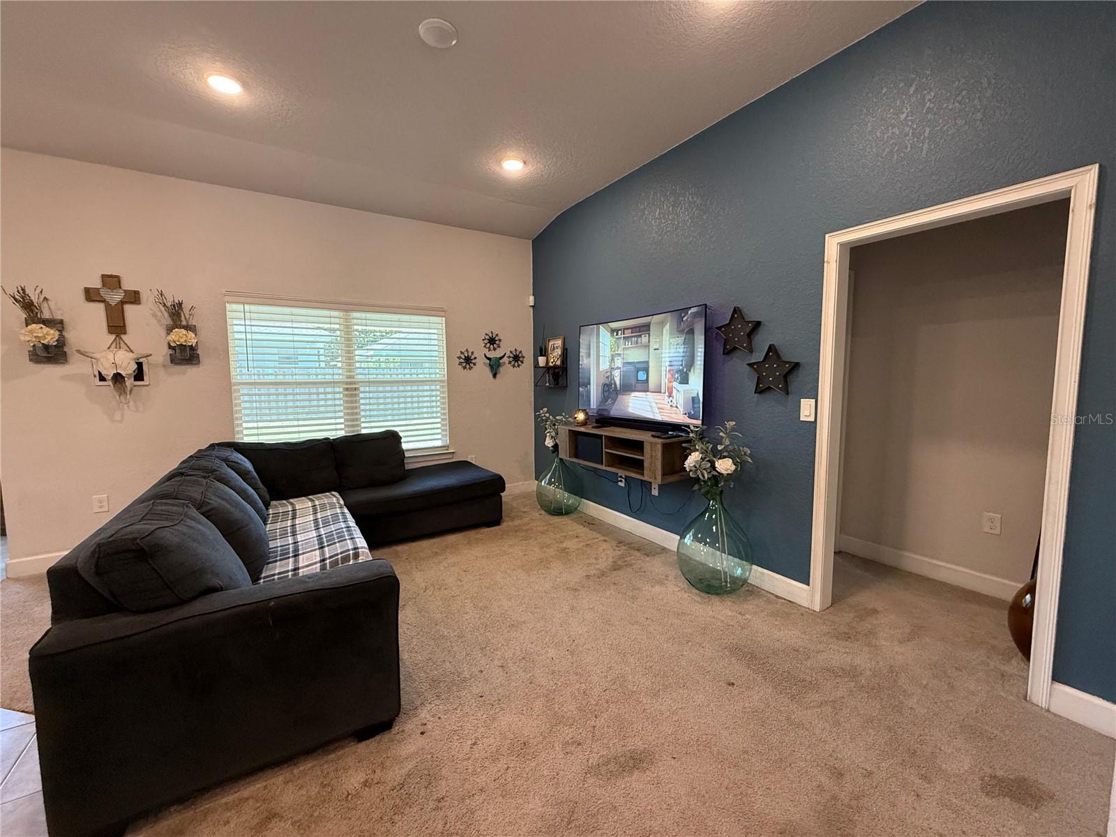 Image 10 of 43 For 15835 123rd Avenue