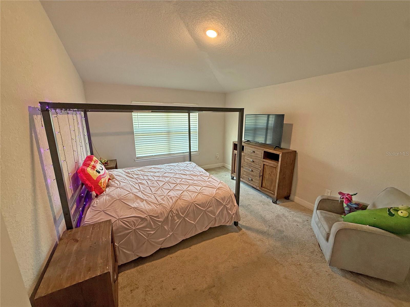 Image 11 of 43 For 15835 123rd Avenue