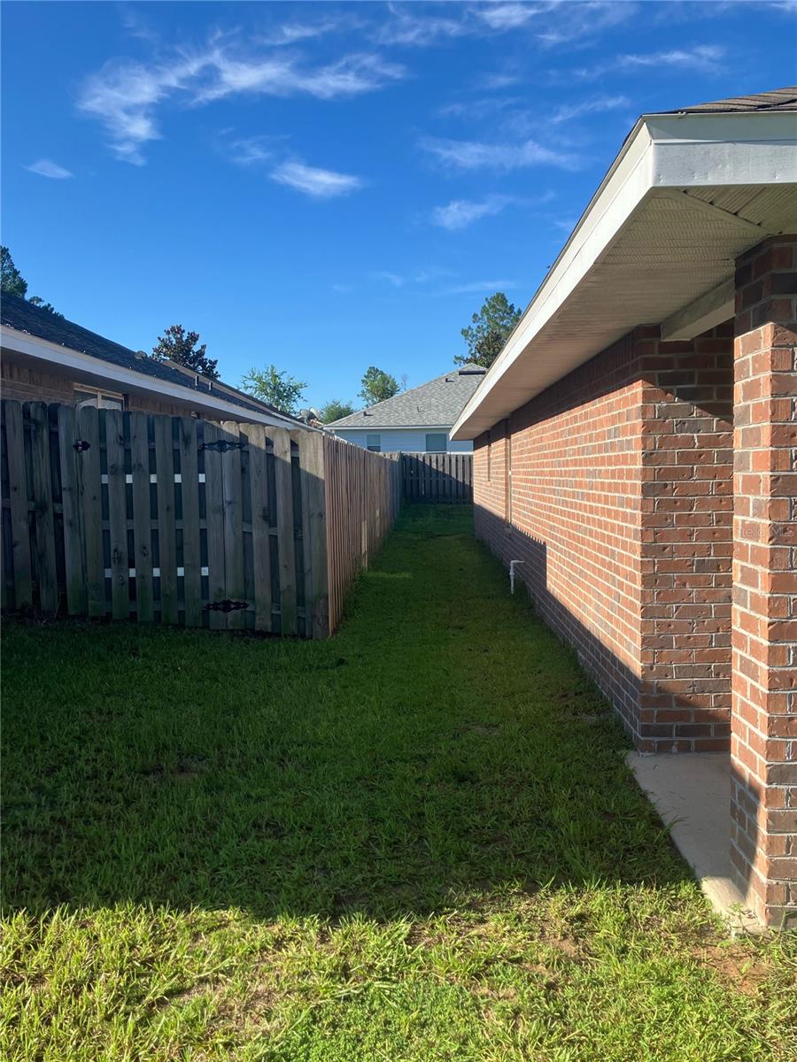 Image 45 of 62 For 15835 123rd Avenue