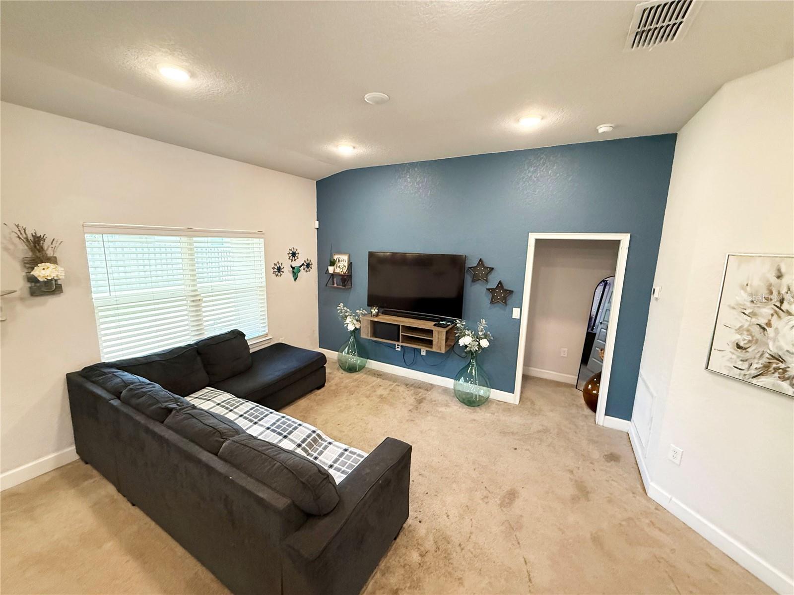 Image 7 of 43 For 15835 123rd Avenue