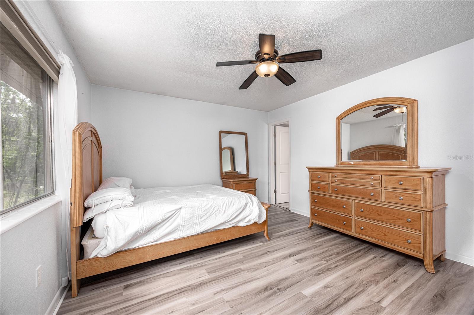 Image 13 of 26 For 507 39th Road 235