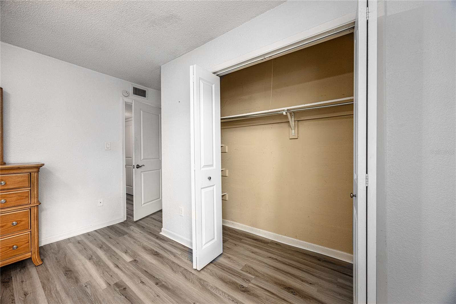 Image 15 of 26 For 507 39th Road 235