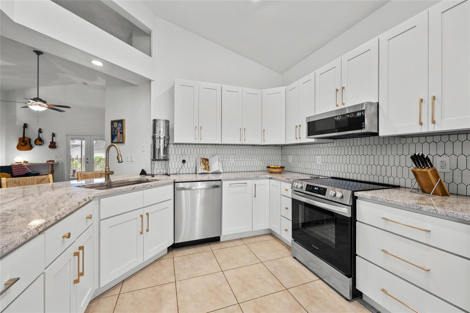 Image 10 of 43 For 7485 121st Avenue