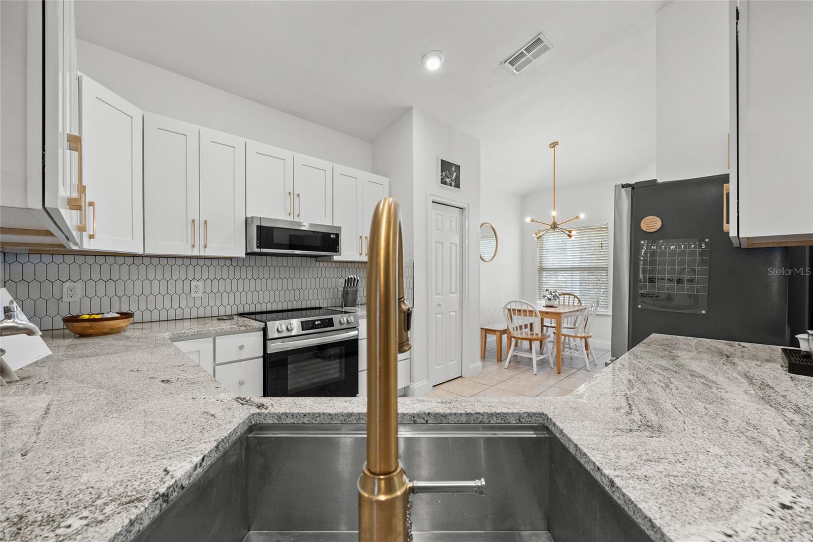 Image 11 of 43 For 7485 121st Avenue