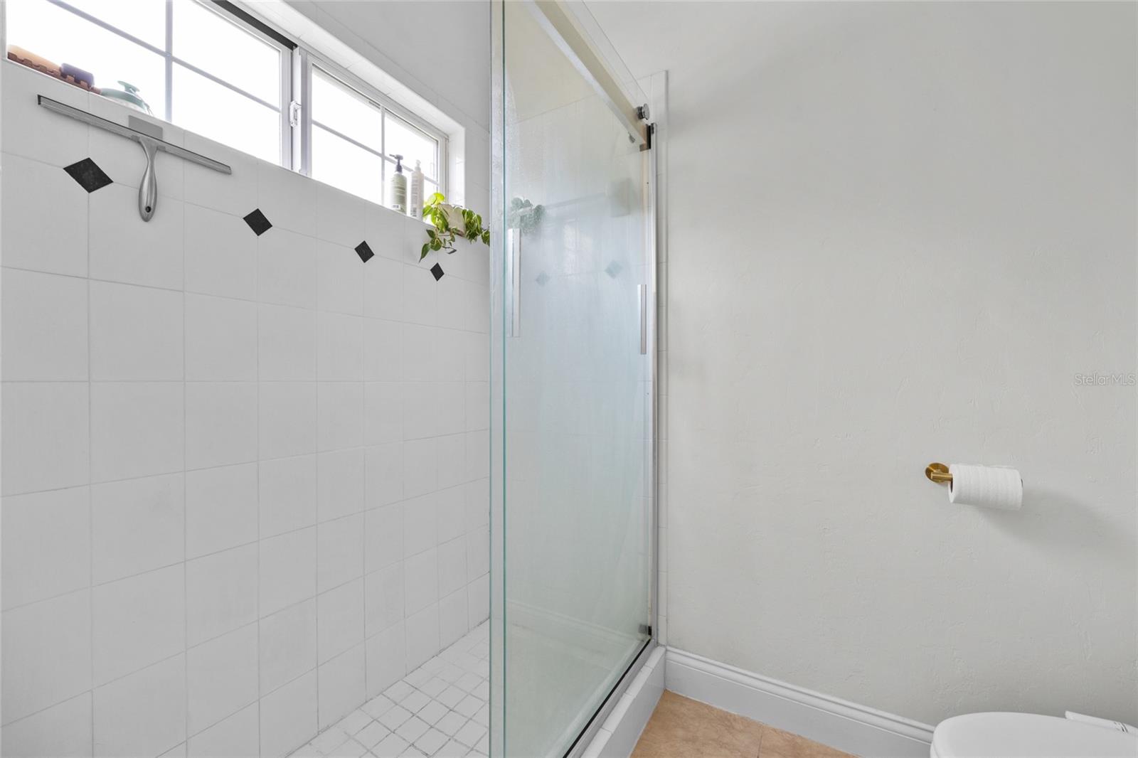 Image 17 of 43 For 7485 121st Avenue